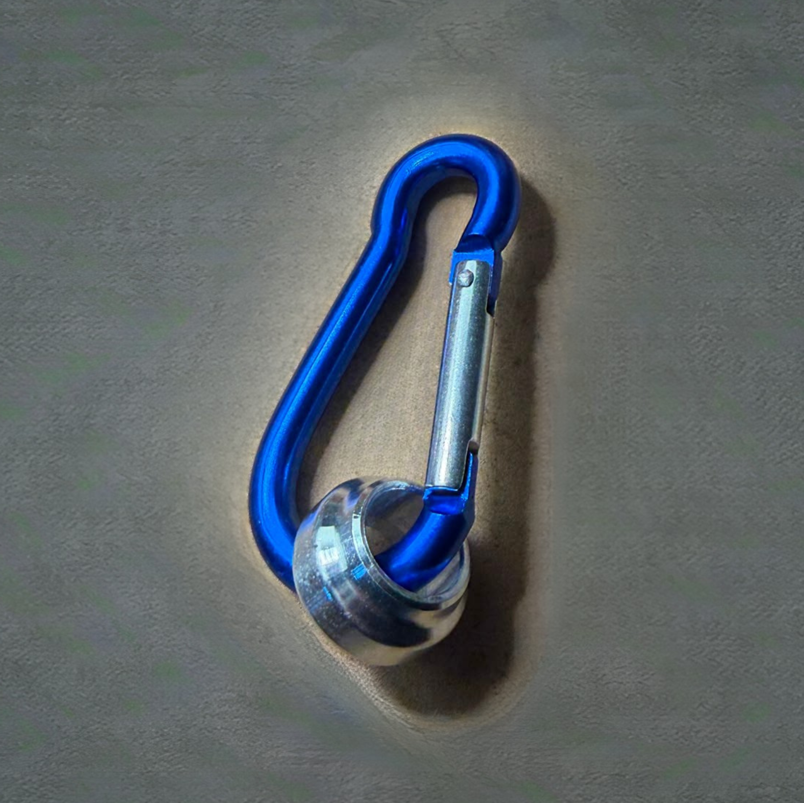 Looplox with durable metal construction for everyday use.